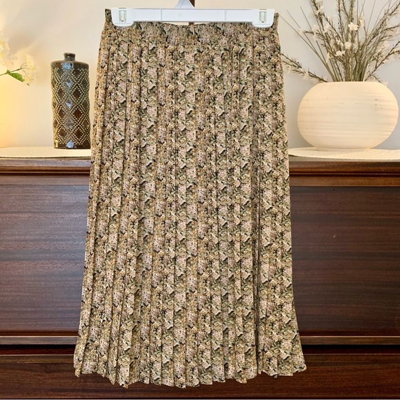 Via Sant Andrea 90's Floral Knife Pleated Midi Skirt, Size 6 - Picture 5 of 9